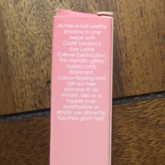 Brand new luxurious makeup items - Picture 4 of 7